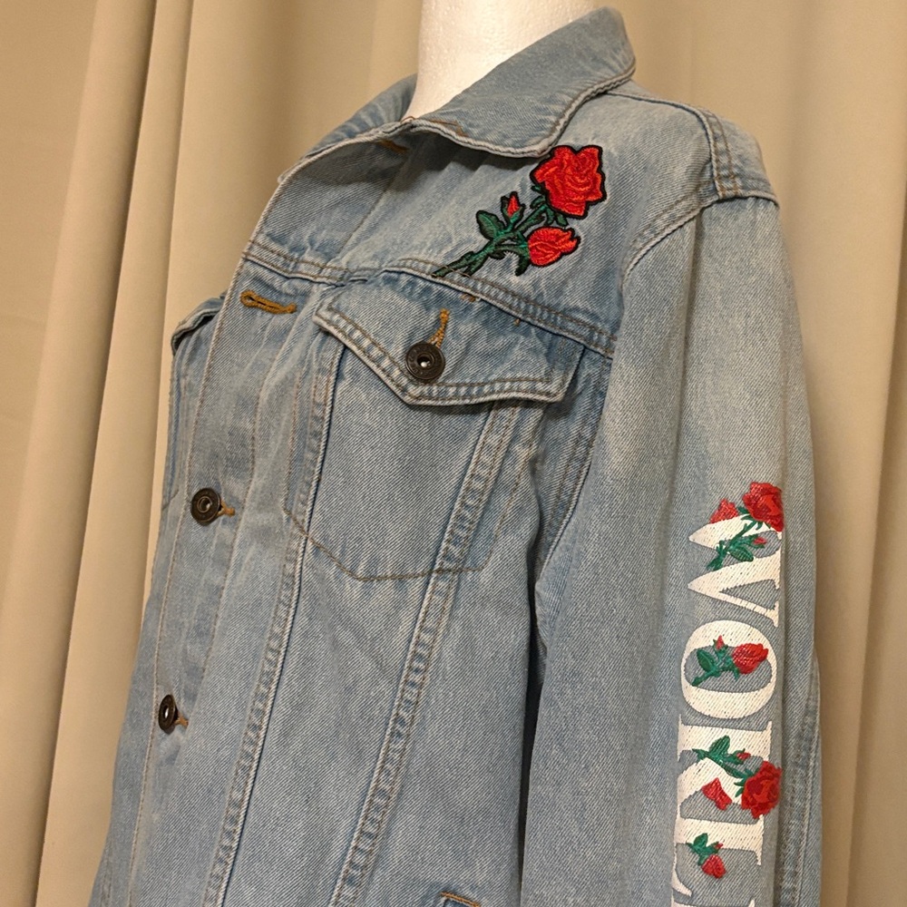 Brooklyn Cloth Light Blue Denim Jacket with Red Rose Embroidery M - Picture 3 of 9